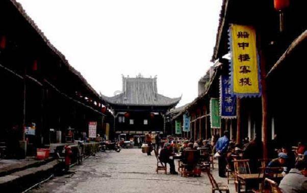 记者：拜仁还在和加拉塔萨雷谈博伊，对方坚持3000万欧基础费